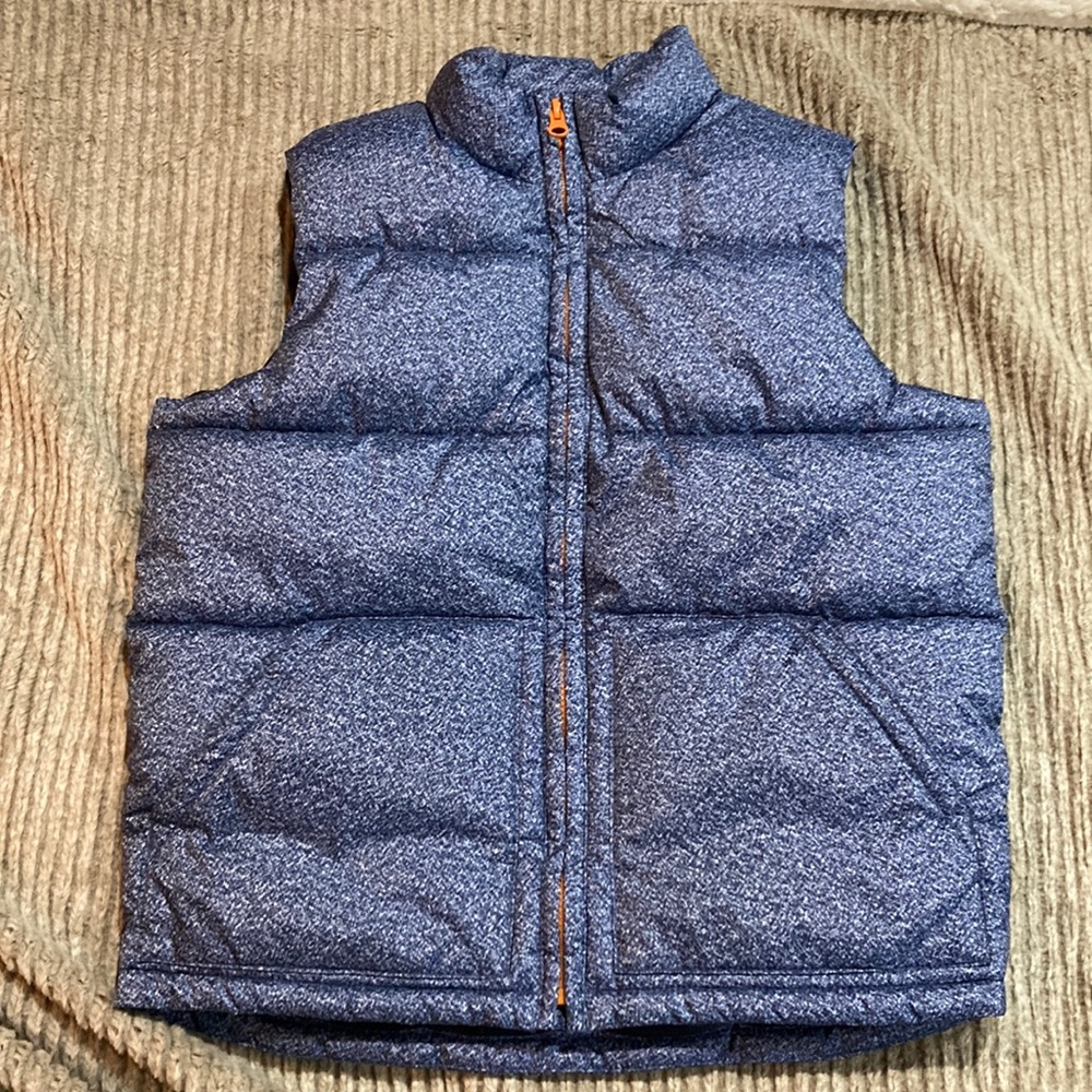 Boys Old Navy Puffy Vest. Size 10/12.